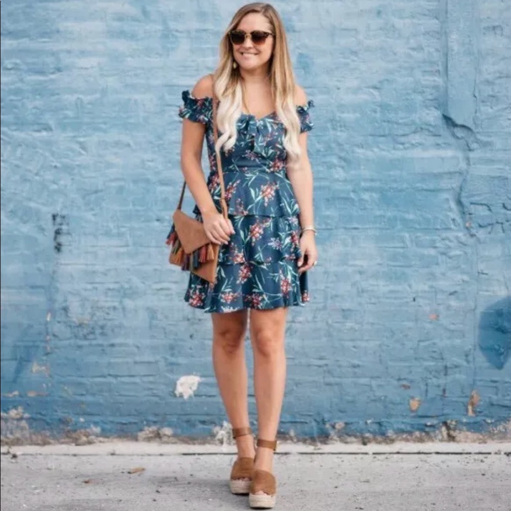 🆕 WAYF Tiered Dress teal floral XS x-Small Cute